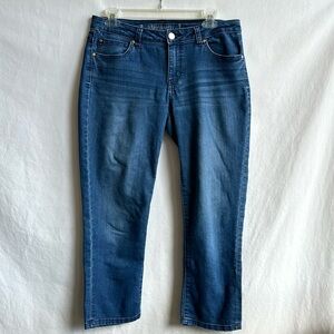 Jennifer Lopez blue denim capris, size 8